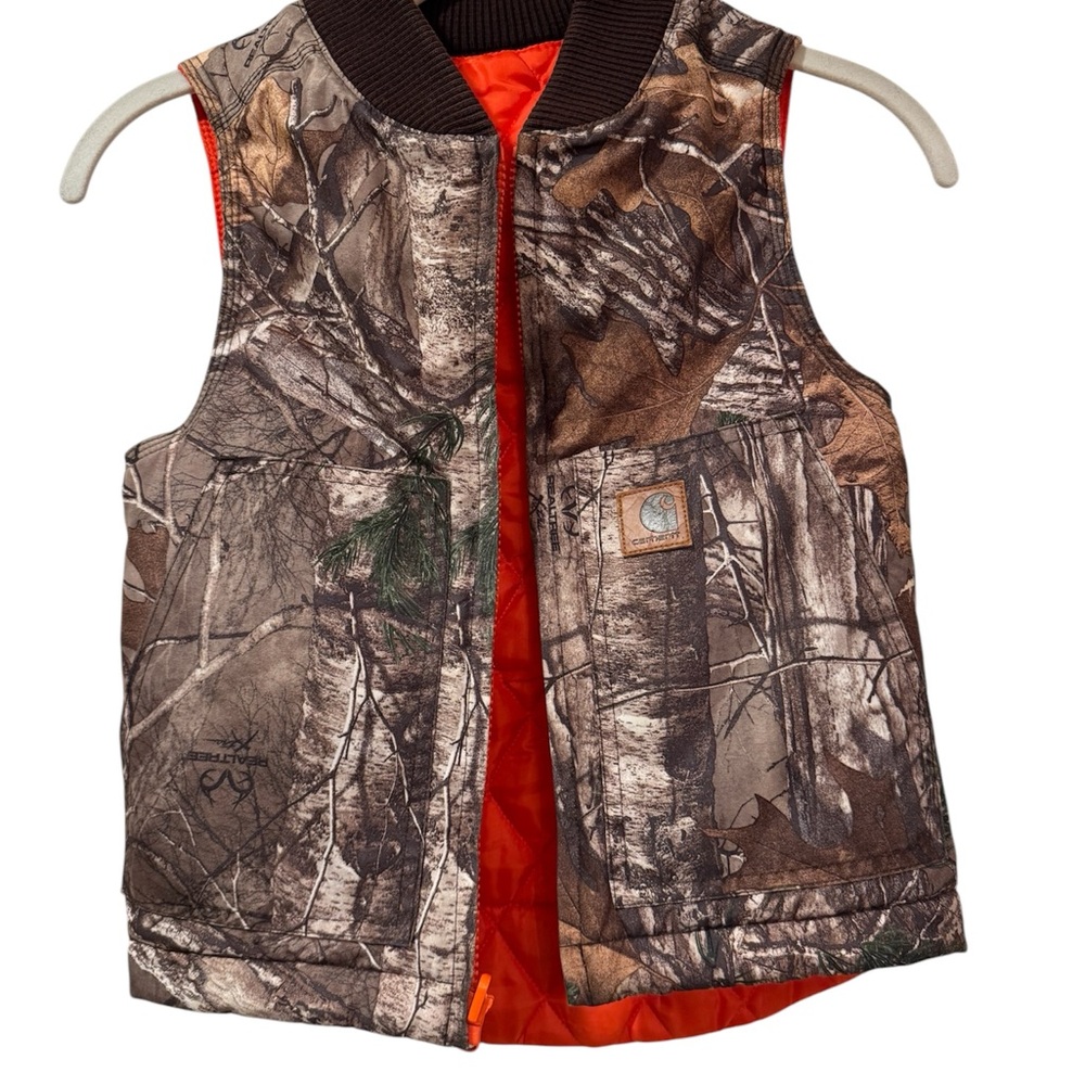 Boys size 6 reversible Carhartt Camo Vest